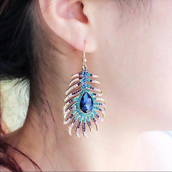 Idl Renta Jewelry - Peacock feather piercing Earrings